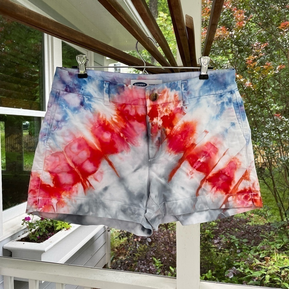 Old navy hand crafted tie dye stretch everyday shorts size 8